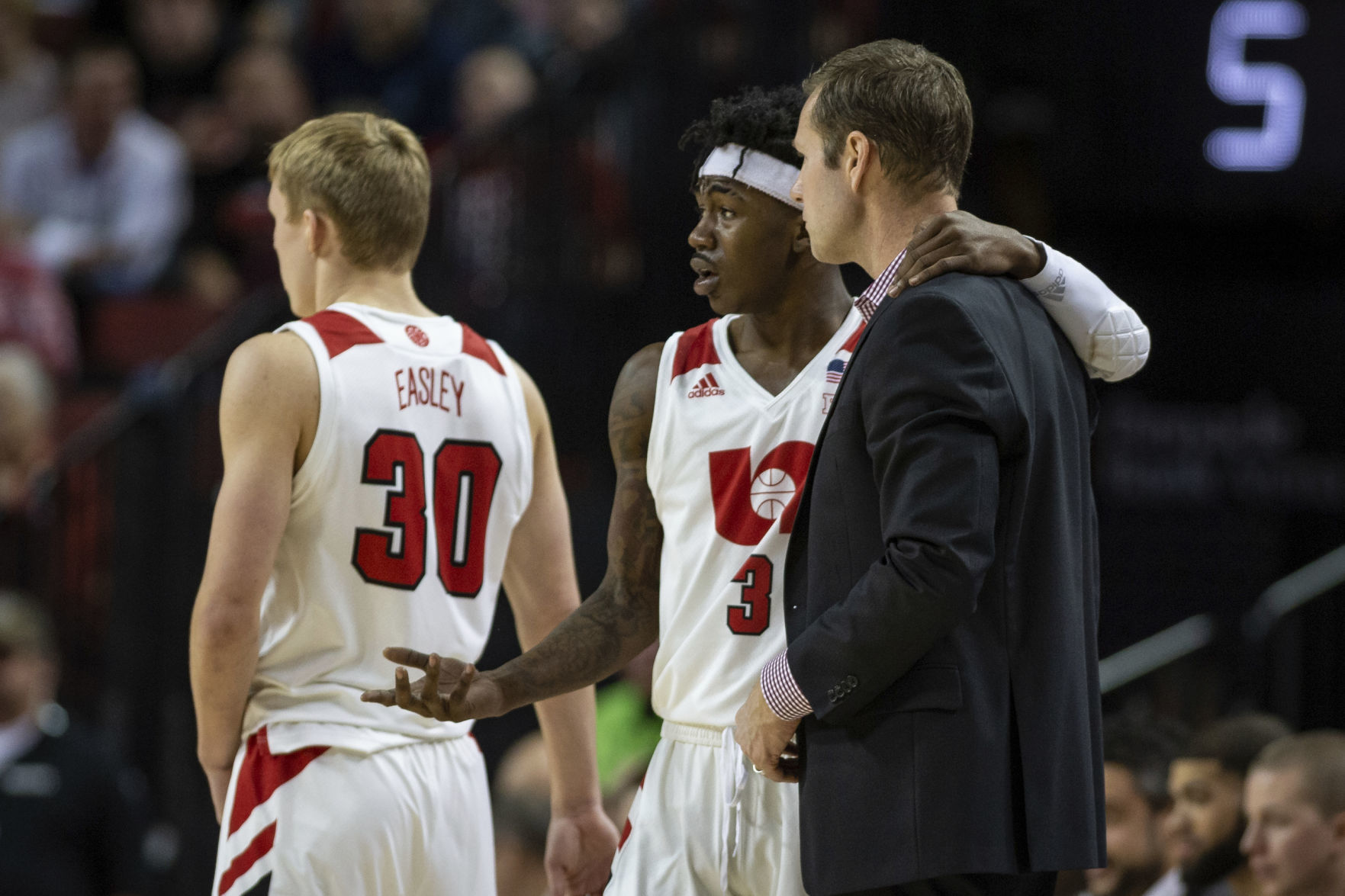 Badgers 81, Cornhuskers 64